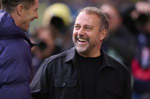 体育时报：弗里克于温布利目睹英西强强对决，对巴塞罗那球员发挥赞不绝口